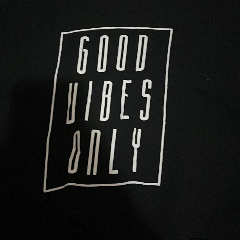 good vibes only crop